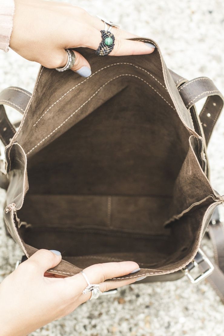 Hunter Leather Messenger Backpack In Coco Brown