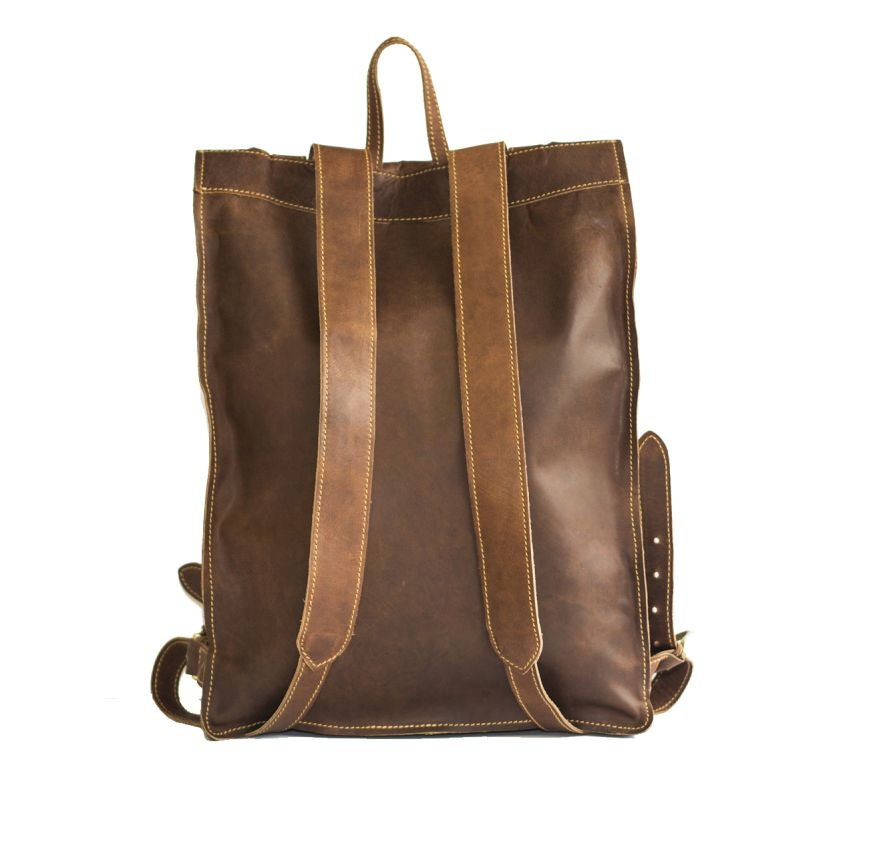 Hunter Leather Messenger Backpack In Stressed Brown