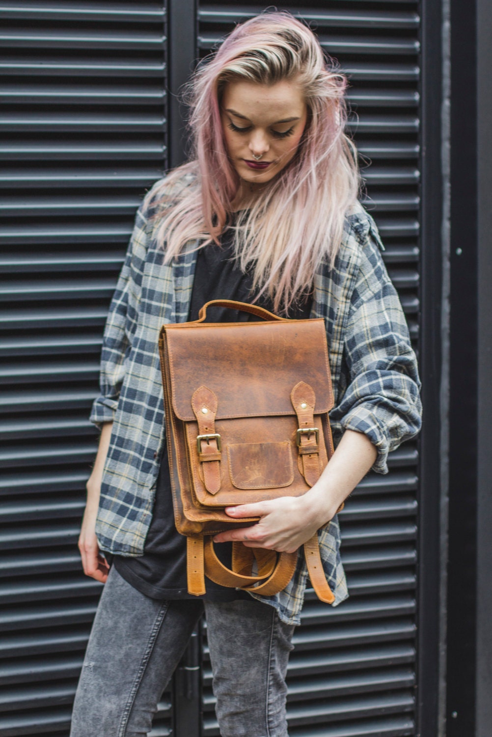 Distressed Hunter Leather Backpack Medium