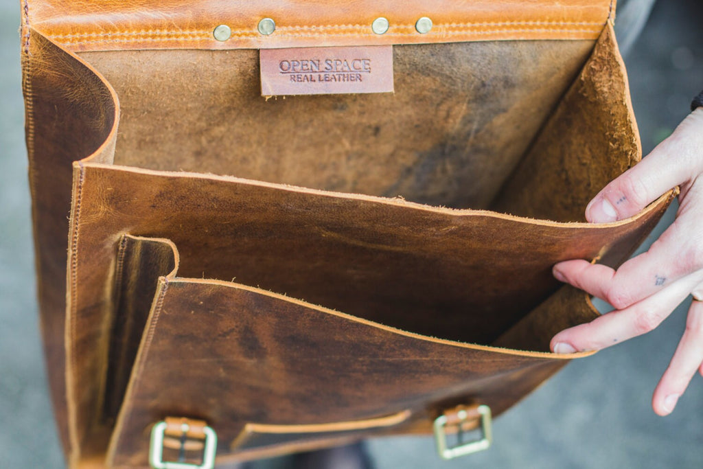 Distressed Hunter Leather Backpack Medium