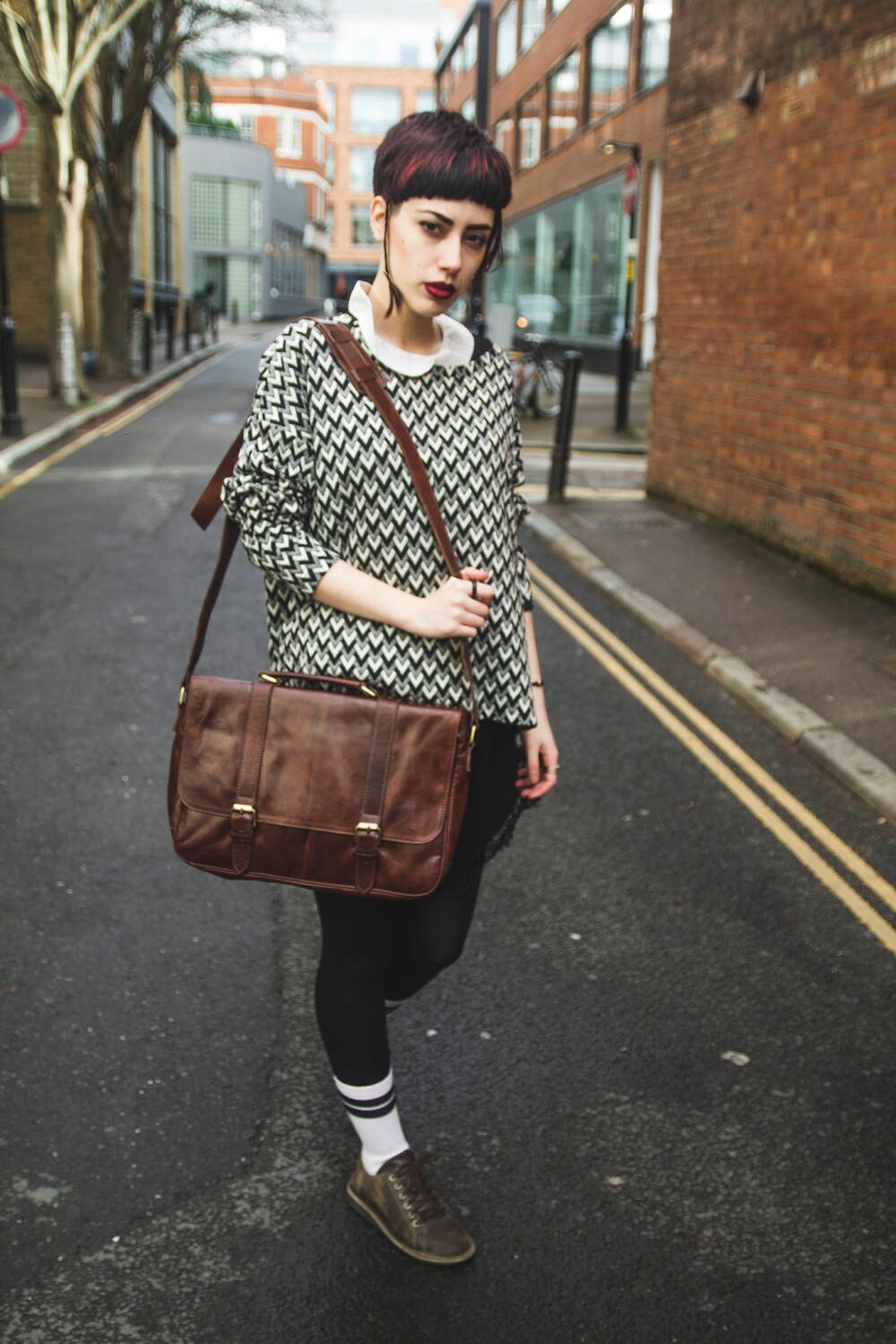 Gloss Leather Work Messenger Satchel | Wine Brown