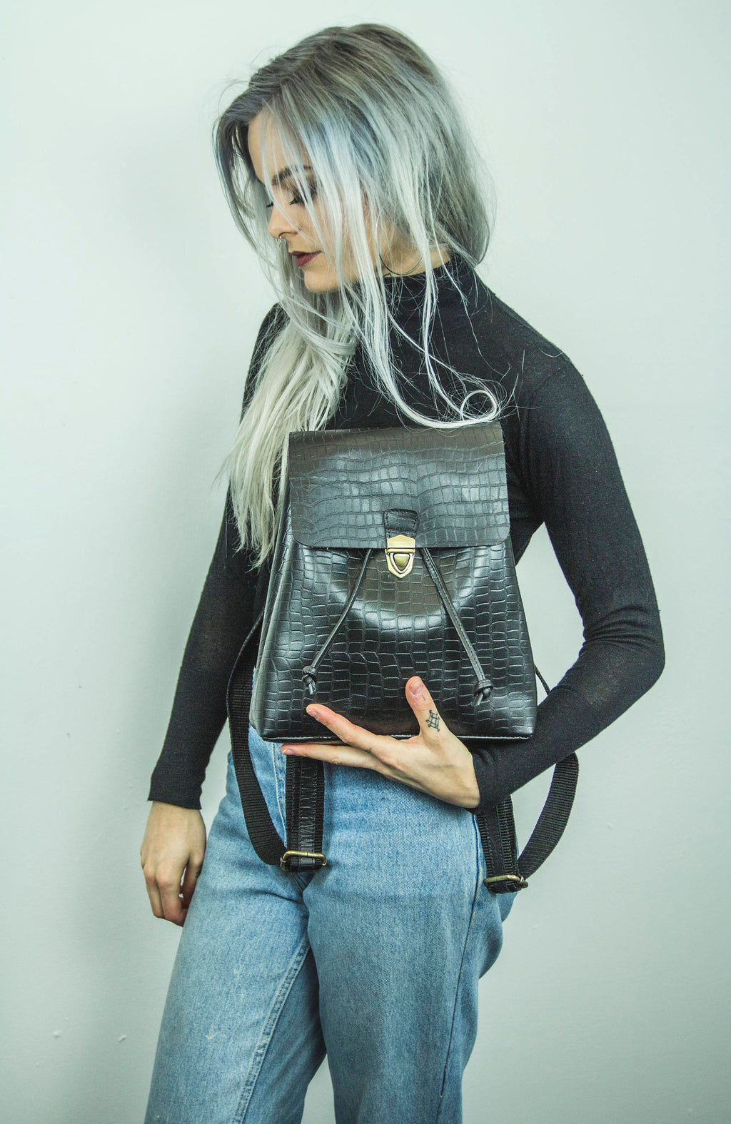Luxury Grained Leather Crocodile Print Backpack (Black)