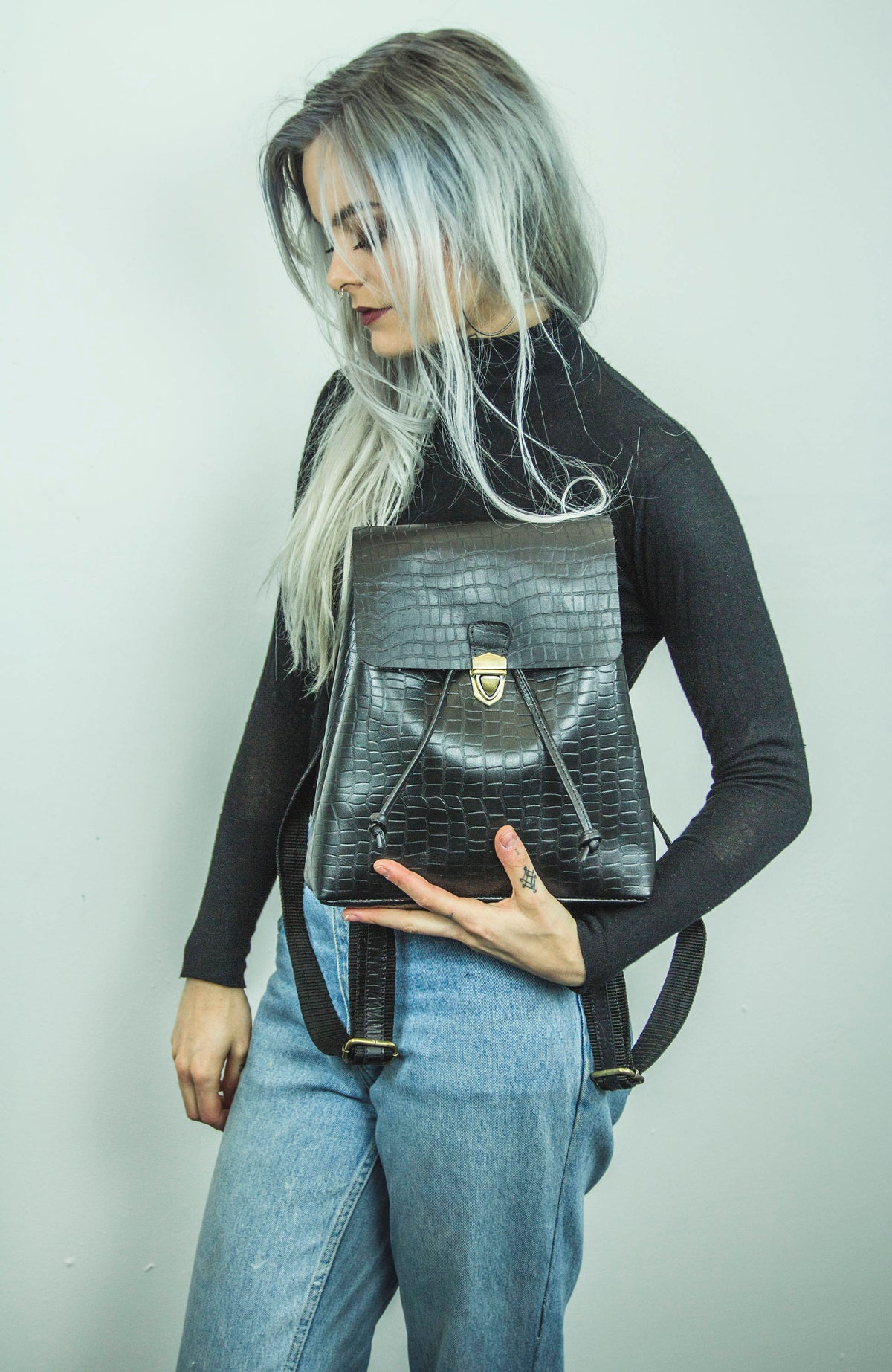 Luxury Grained Leather Crocodile Print Backpack (Black)