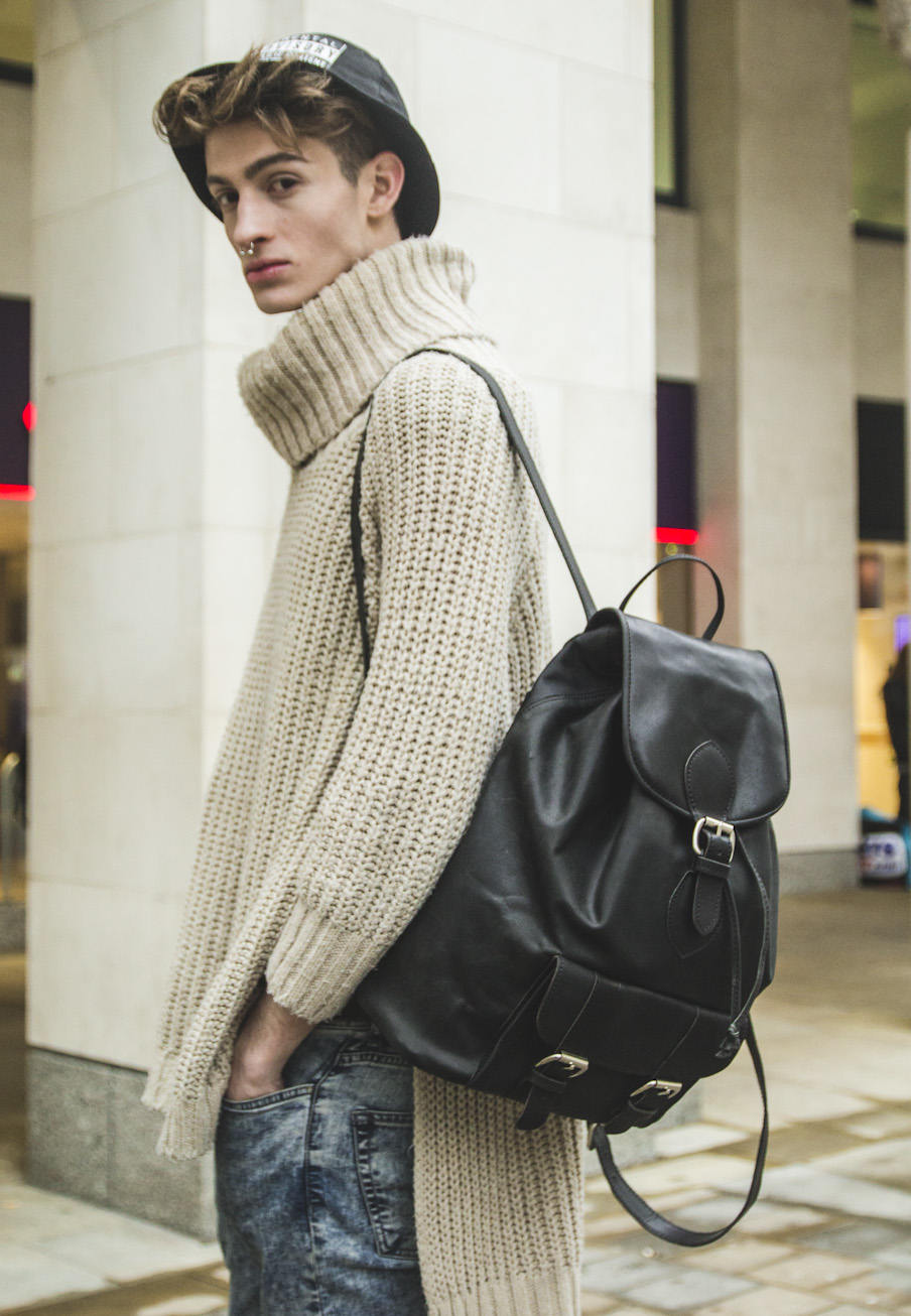 Premium Black Rucksack Backpack In Hunter Leather