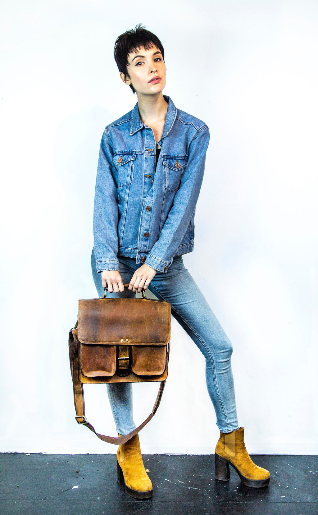 Leather Camera Bag For Professionals With Thick Padding