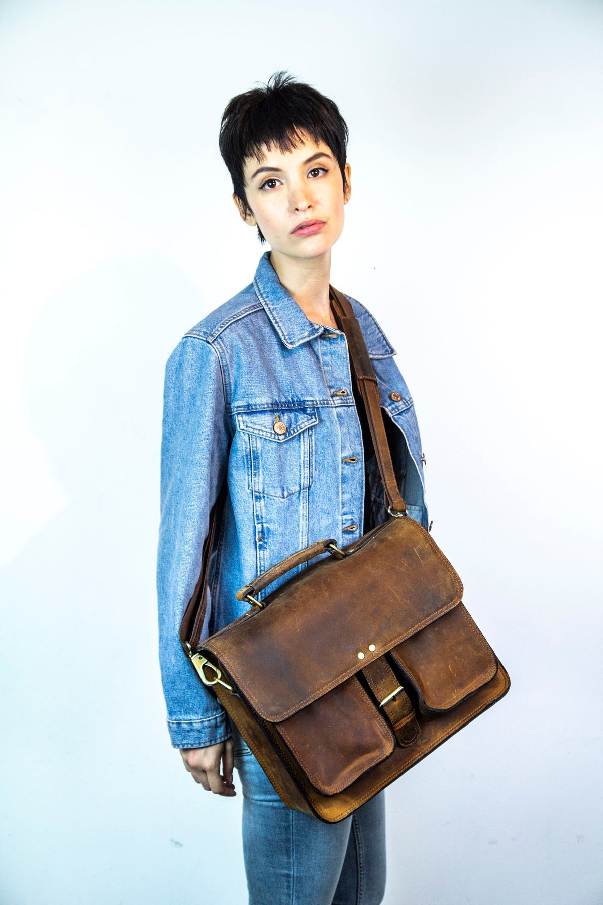 Leather Camera Bag For Professionals With Thick Padding