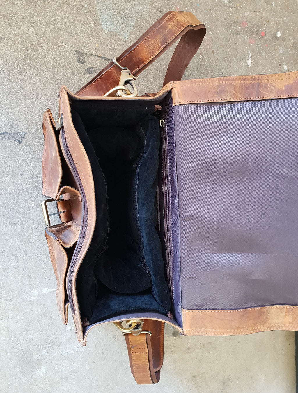 Leather Camera Bag For Professionals With Thick Padding