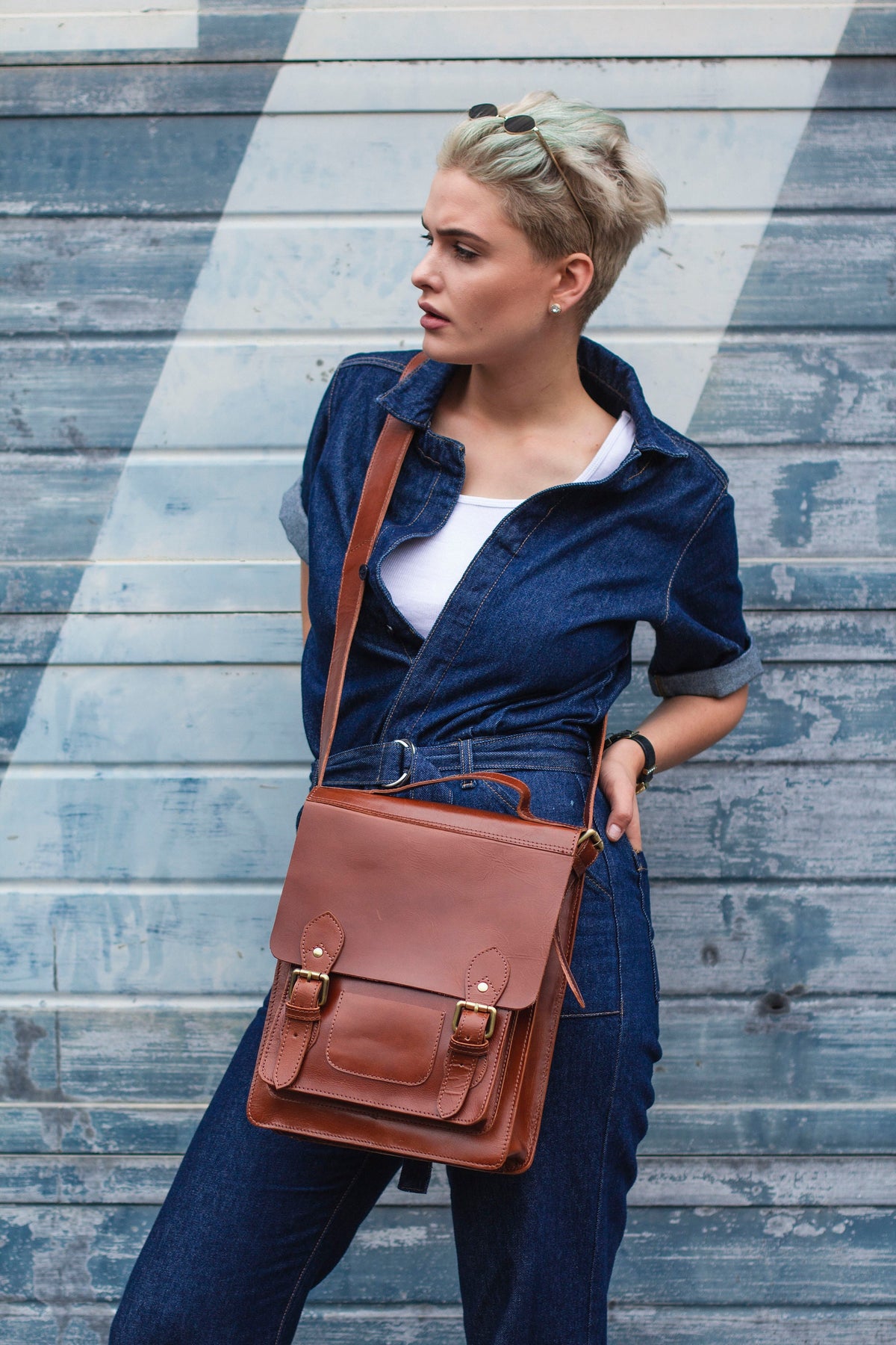 Crossbody Messenger Bag in Gloss Brown Leather