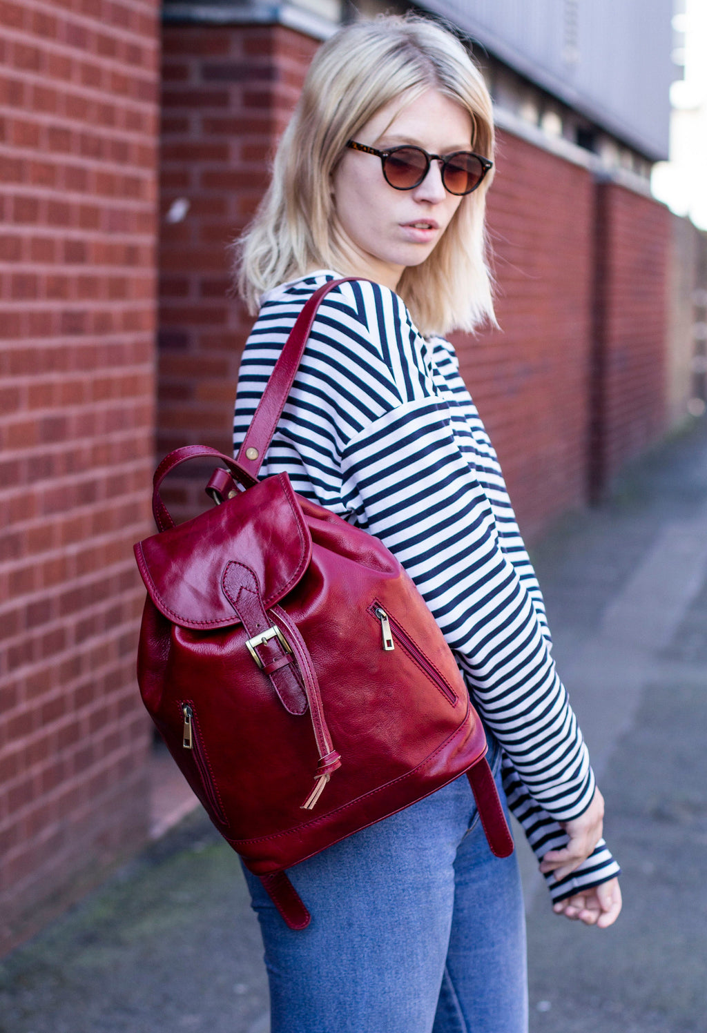 Leather Backpack With Pockets In Dark Red Burgundy