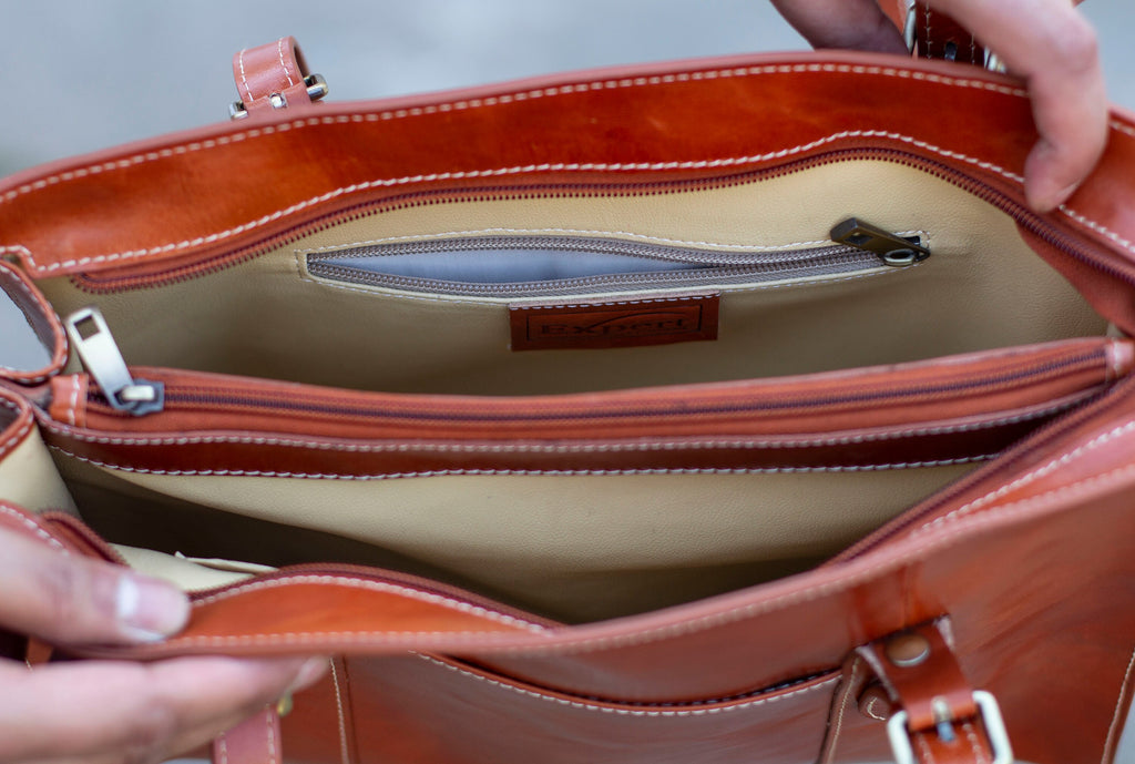 Leather Handbag Shoulder Bag In Matte Tan Brown