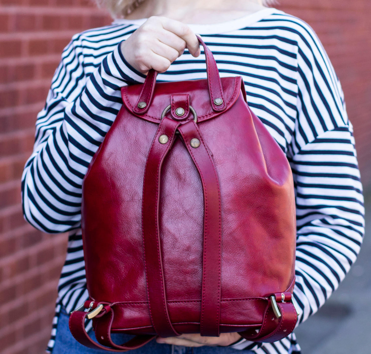 Leather Backpack With Pockets In Dark Red Burgundy