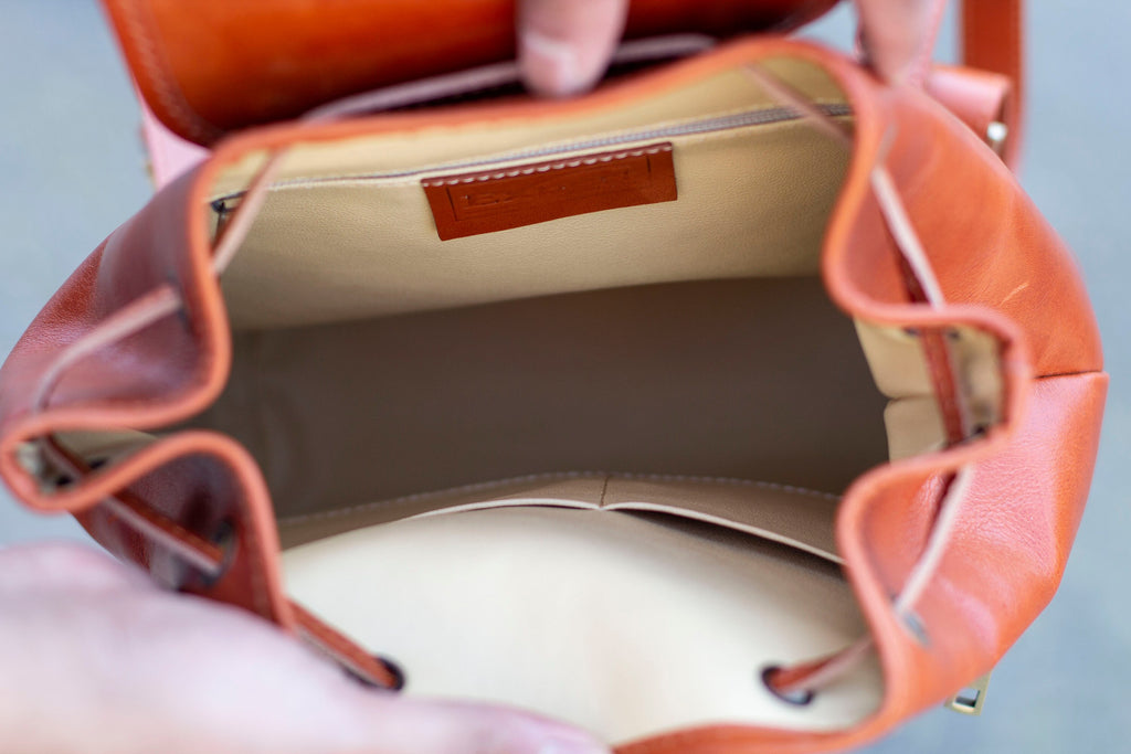 Leather Backpack With Pockets In Matte Tan Brown