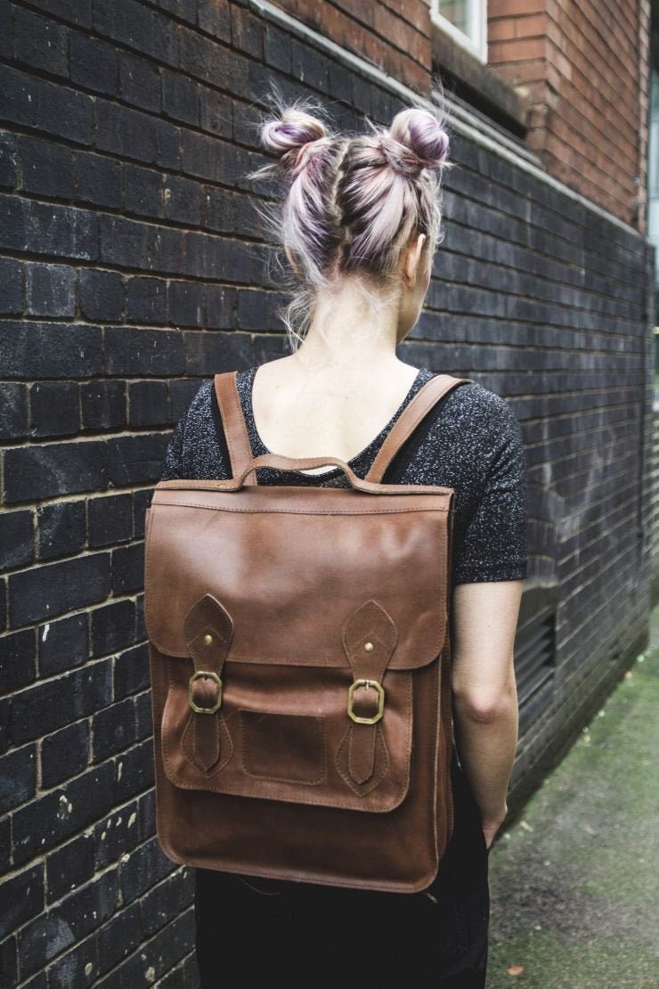 Leather Backpack With Flap In Toffee Brown