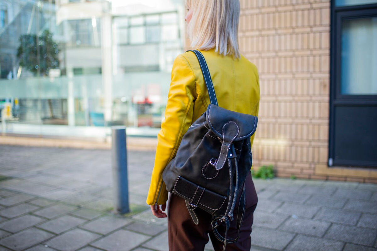 Premium Hunter Leather Rucksack In Black
