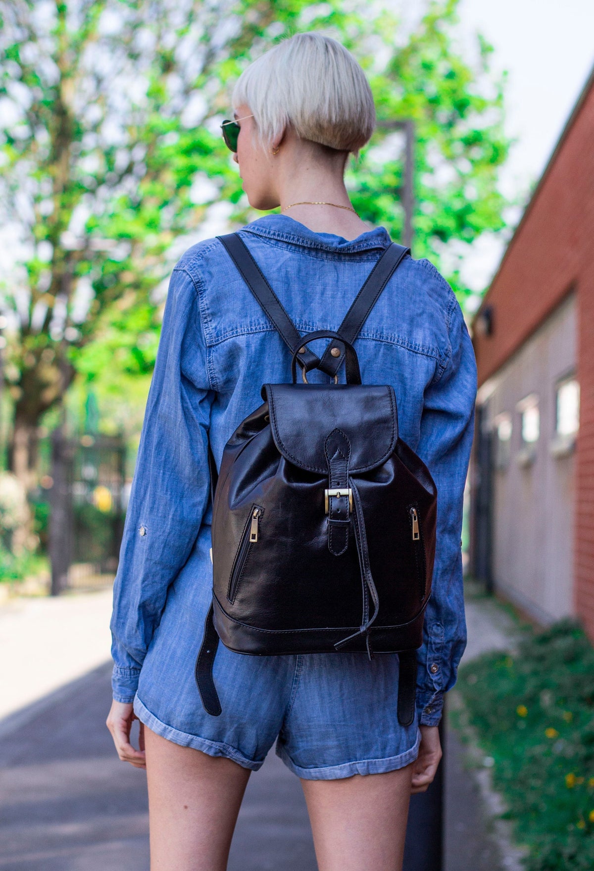 Leather Backpack With Pockets In Matte Black